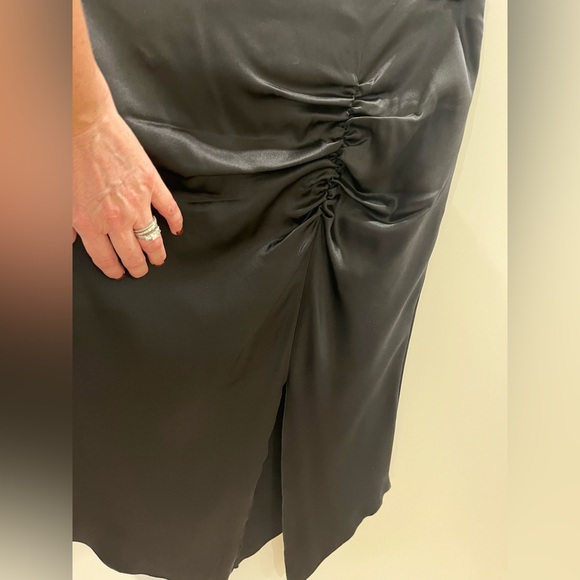 KENSIE Envelope Style Black Rouched Silk Skirt with a Front Thigh Slit - size 10 - Picture 6 of 8